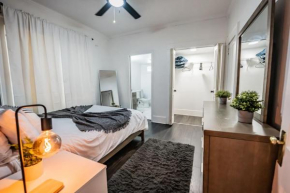 Humble Bungalow 3 Miles DT